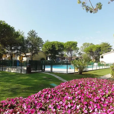 Appartement With Pool Access