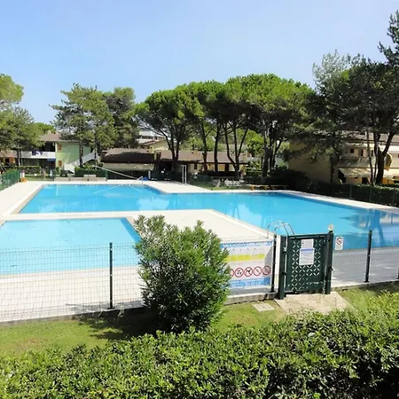 Apartman With Pool Access *
